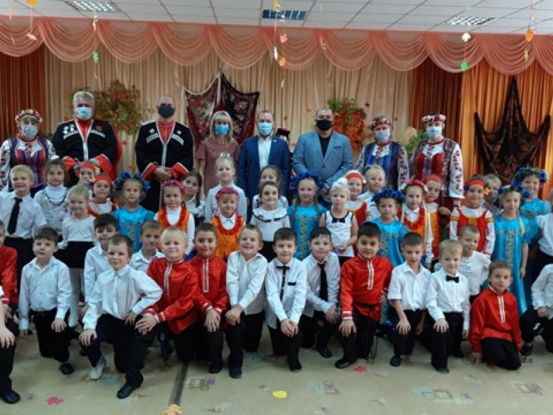 "Посвящение в казачата"