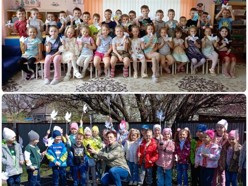 Ребята старшей группы № 4 "Светлячок" отметили сегодня День птиц. Ребята узнали много интересного о голубях, которые во время Великой Отечественной Войны помогали советским солдатам, оставшимся на полях сражения без связи. 